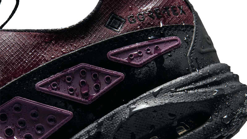 Nike Air Max SNDR GORE-TEX Burgundy Crush Closeup