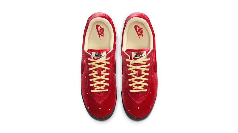 Nike Astro Grabber Red Velvet IM7747-660 middle