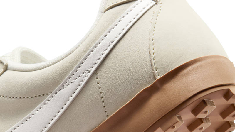 Nike Astrograbber Coconut Milk Gum Light Brown Closeup