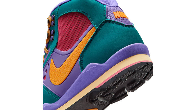 Nike Baltoro Bright Spruce Kumquat IH4450-300 heel