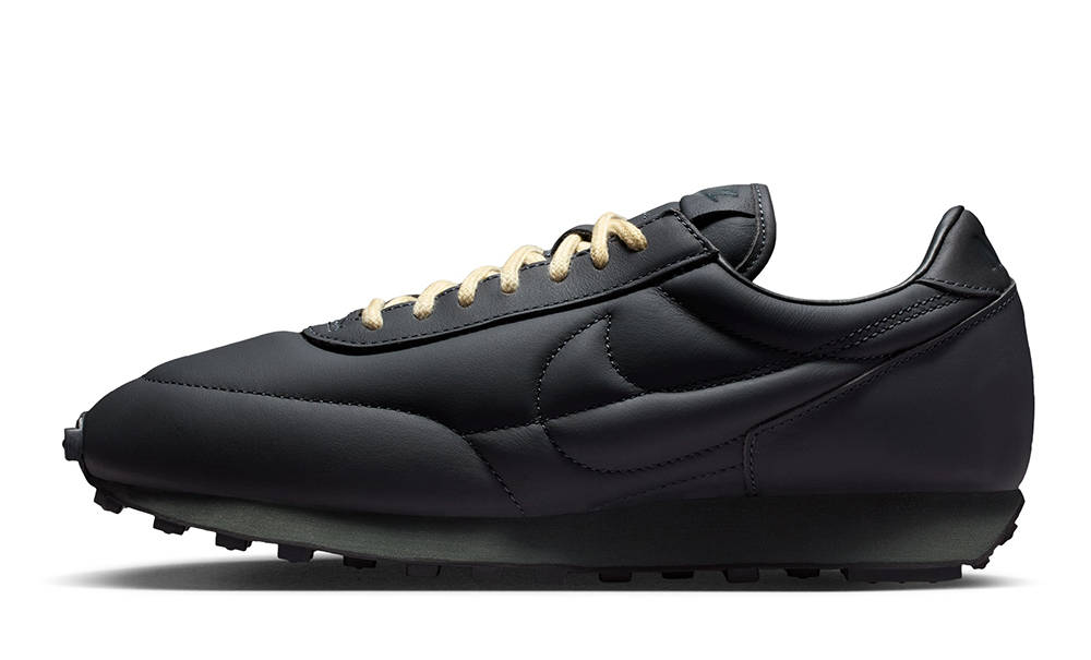 nike daybreak type black