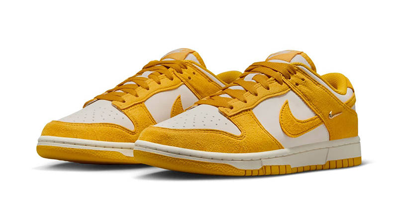 Nike Dunk Low Dark Sulfur Gold IB4417-101 front