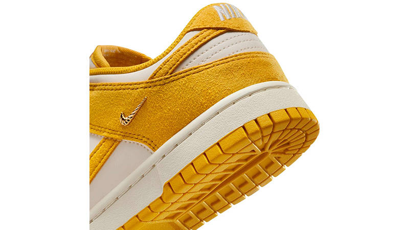 Nike Dunk Low Dark Sulfur Gold IB4417-101 heel
