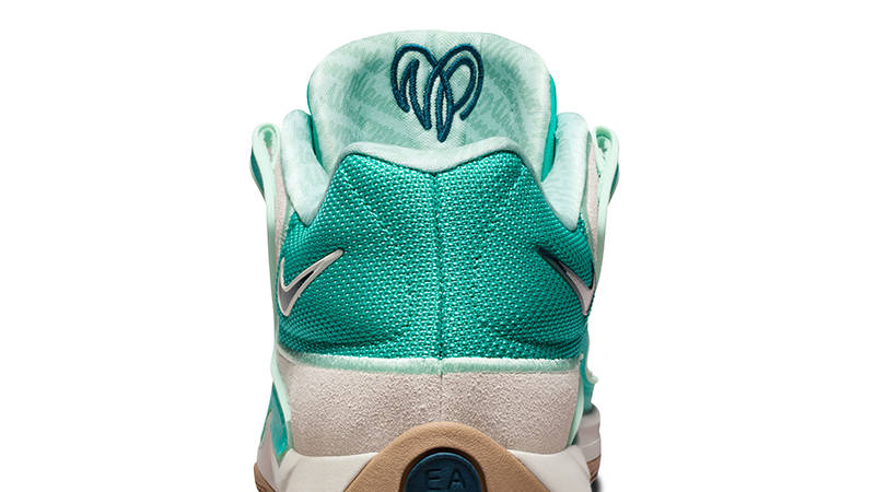 Nike KD 18 Wanda Pratt HV1992-301 heel