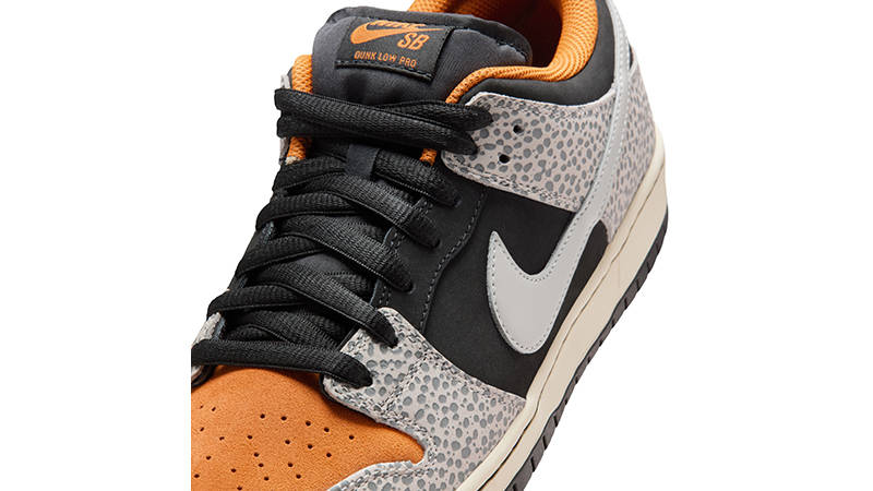 Nike SB Dunk Low Cobblestone FZ1233-001 swoosh