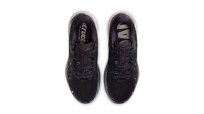 Nike Structure 26 SE Cave Purple HV1727-500 middle