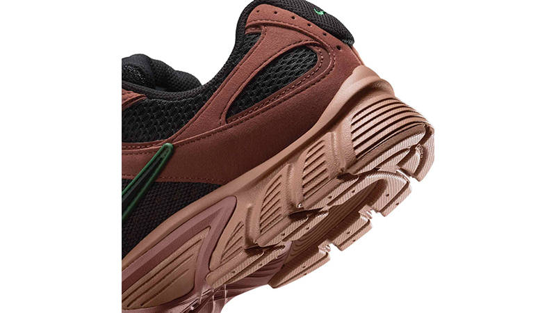 Nike V5 RNR Black Fauna Brown II6292-003 heel