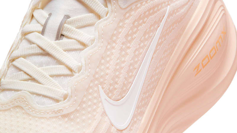 Nike Vomero Plus Guava Ice HV8154-801 Detail