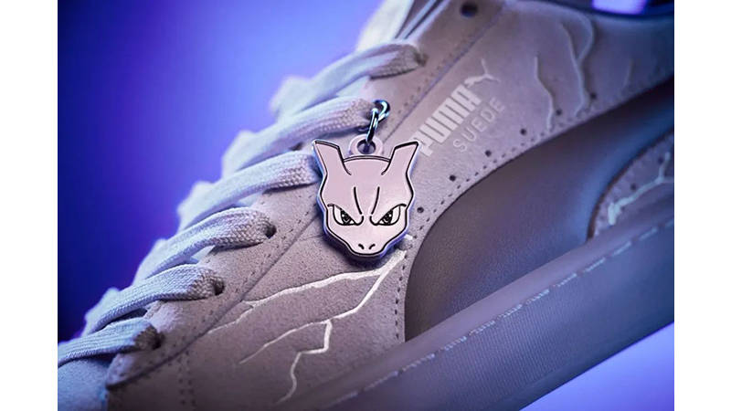 Pokémon x PUMA Suede Mewtwo side