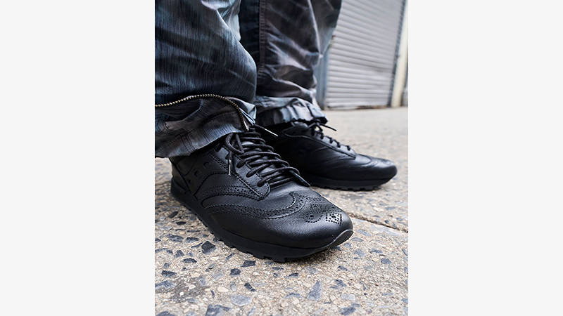 Saucony Shadow Wingtip Black on foot