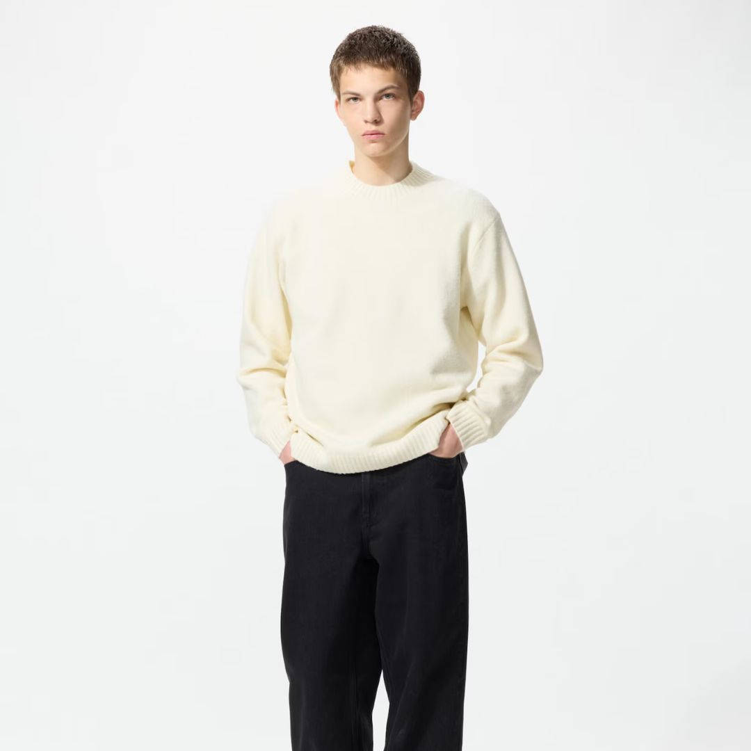 UNIQLO Soufflé Yarn Crew Neck Jumper Outfit