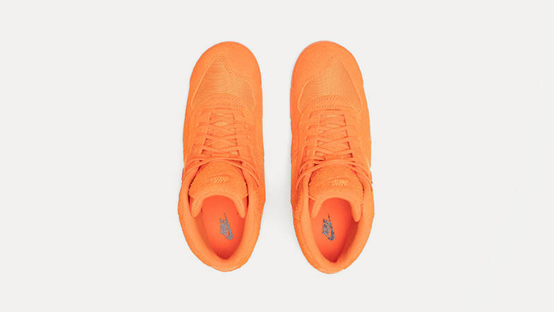 Stüssy x Nike Baltoro High Safety Orange middle