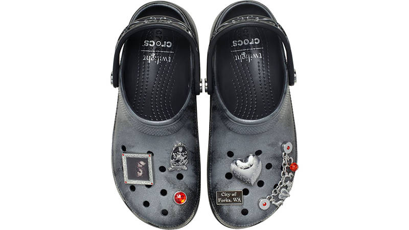 Twilight x Crocs Classic Platform Clog Black 21223-90H middle