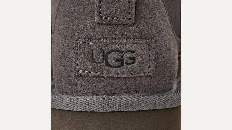 UGG Classic Ultra Mini Platform Boot Charcoal 1135092-CHRC tongue