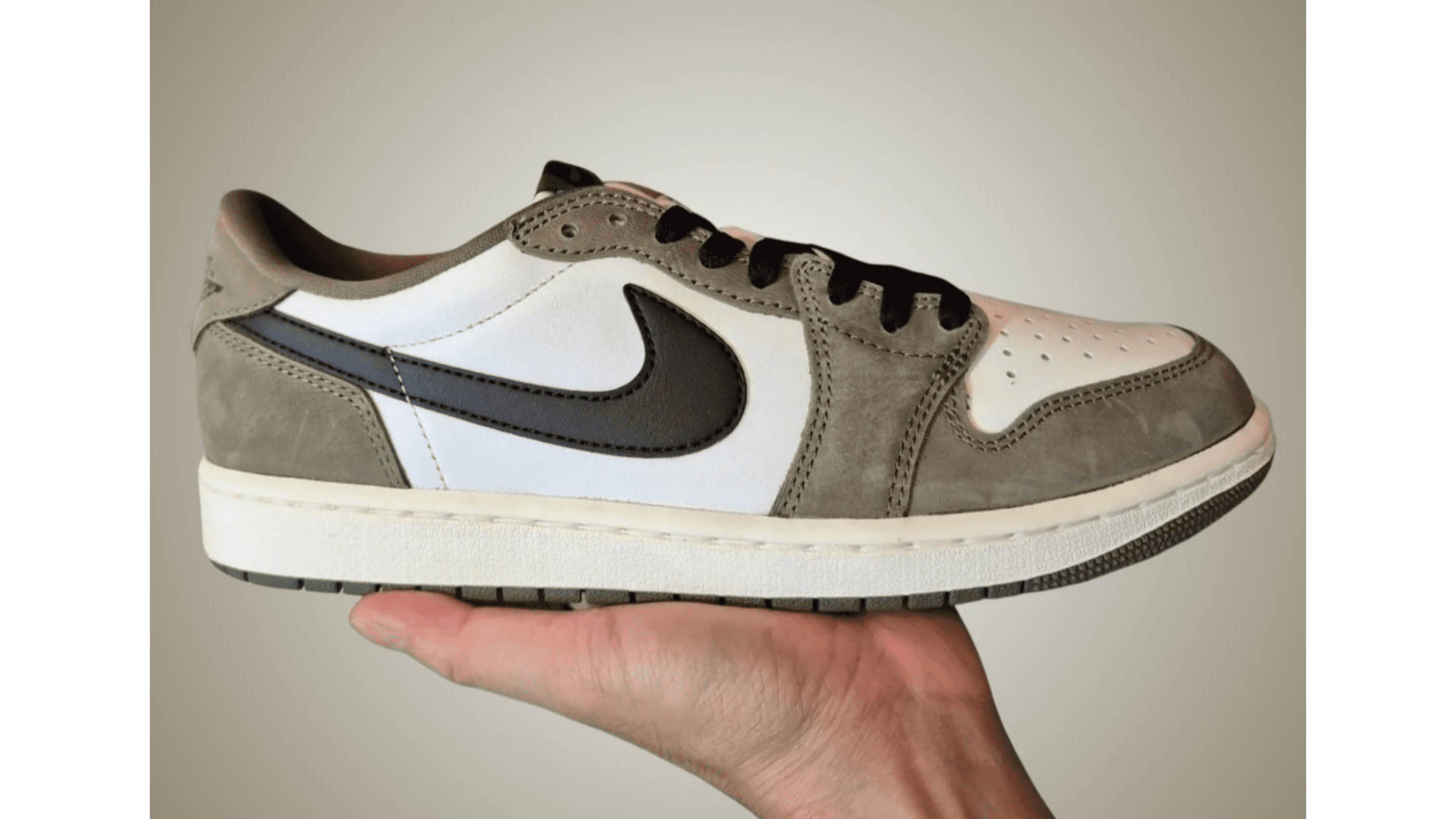 Air Jordan 1 Low OG Medium Olive