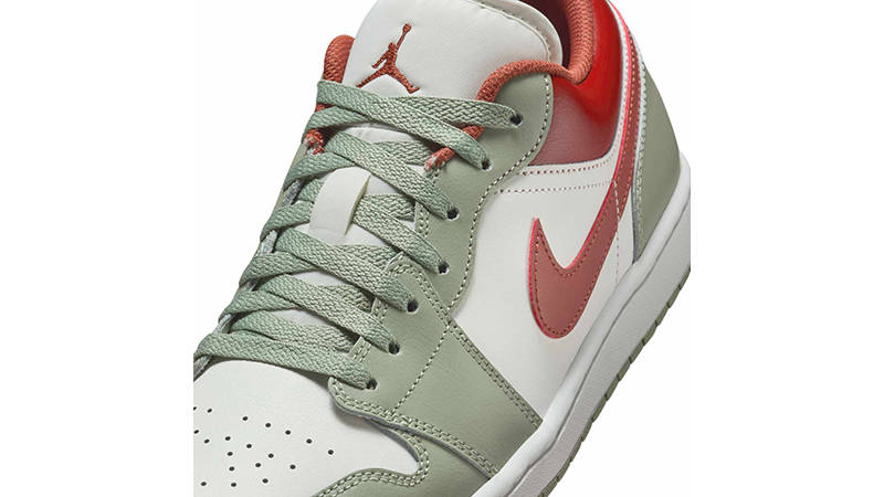 Air Jordan 1 Low Jade Horizon 553558-133 tongue