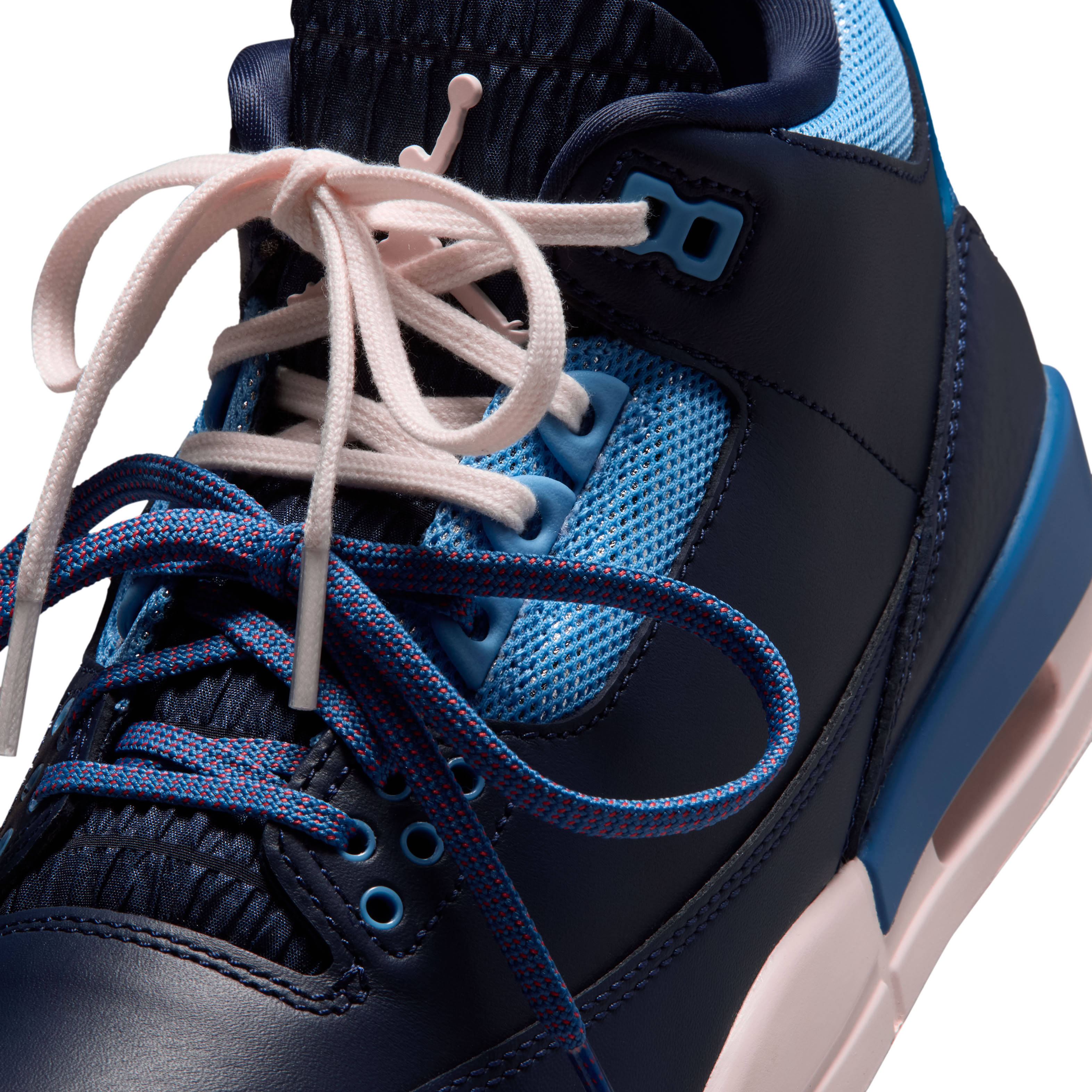 Air Jordan 3 Sports Renaissance Detail