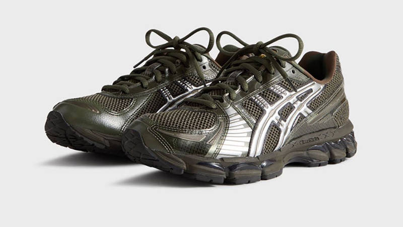 Kith x Marvel vs Capcom x ASICS Gel-Kayano 12 1 Captain America vs Guile MVC011298 G front