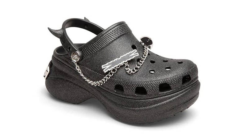 LE SSERAFIM x Crocs Bae Clog Black | The Sole Supplier