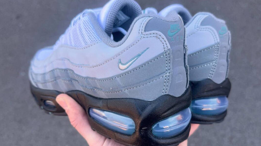 nike-air-max-95-og-big-bubble-mineral-teal-iq0318-065-the-sole-supplier