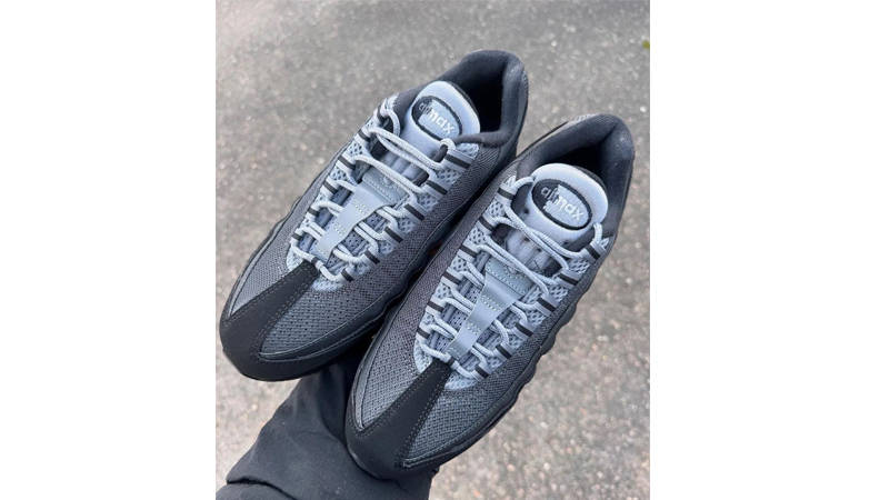 Nike Air Max 95 Smoke Grey middle