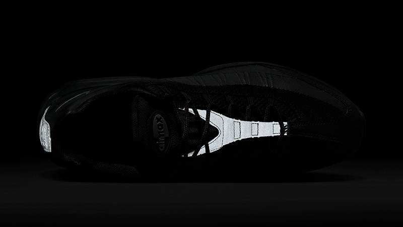 Nike Air Max 95 Ultra Black Light Grey in the dark