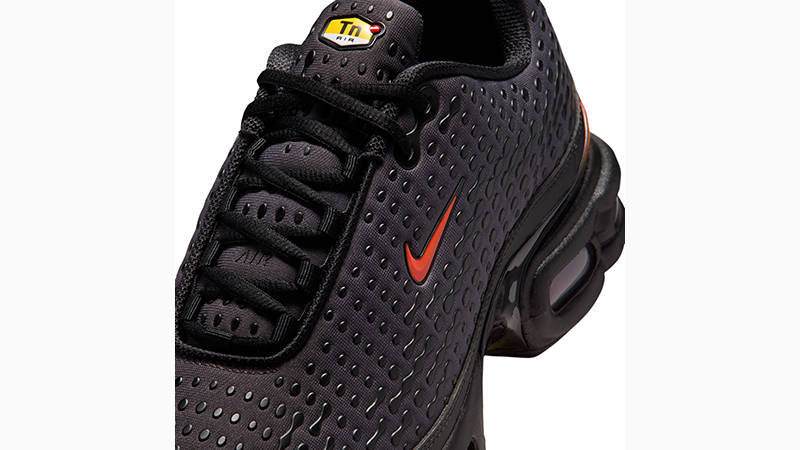 Nike Air Max Plus VII Black Medium Ash HQ2197-002 tongue