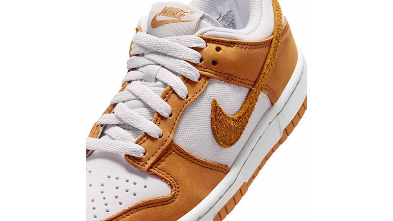 Nike Dunk Low GS Desert Ochre HQ9293-001 tongue