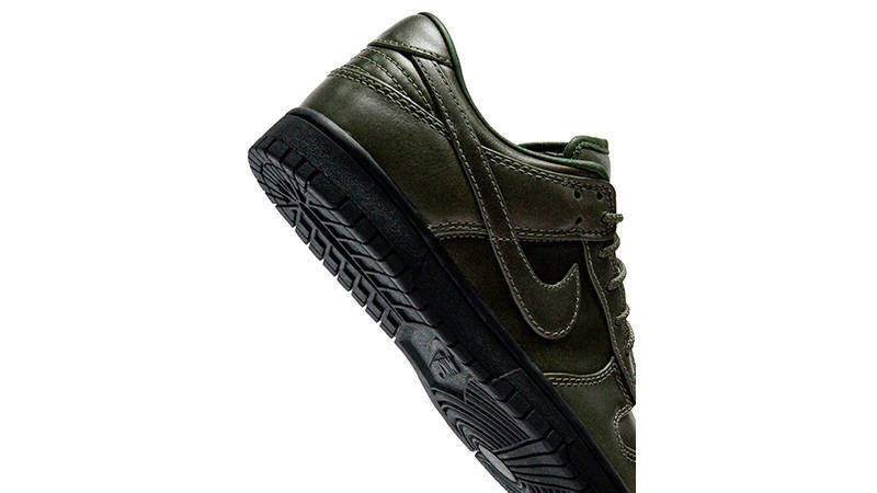 Nike Dunk Low Premium Army Green IQ3342-300 heel