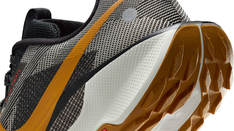 Nike Pegasus Trail 5 Desert Ochre Closeup
