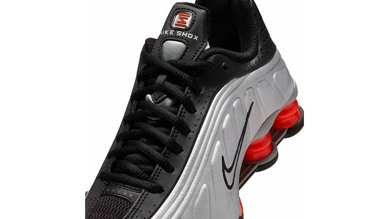 Nike Shox R4 GS Metallic Silver Black CW2626-005 tongue