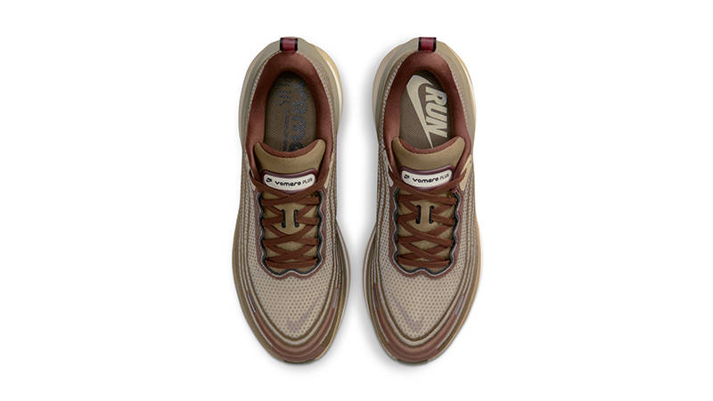 Nike Vomero Plus Natural Pecan IO4482-001 middle
