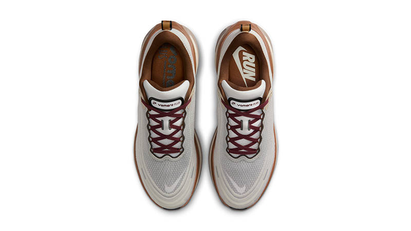 Nike Vomero Plus Sail Caldera Brown IO4482-100 middle