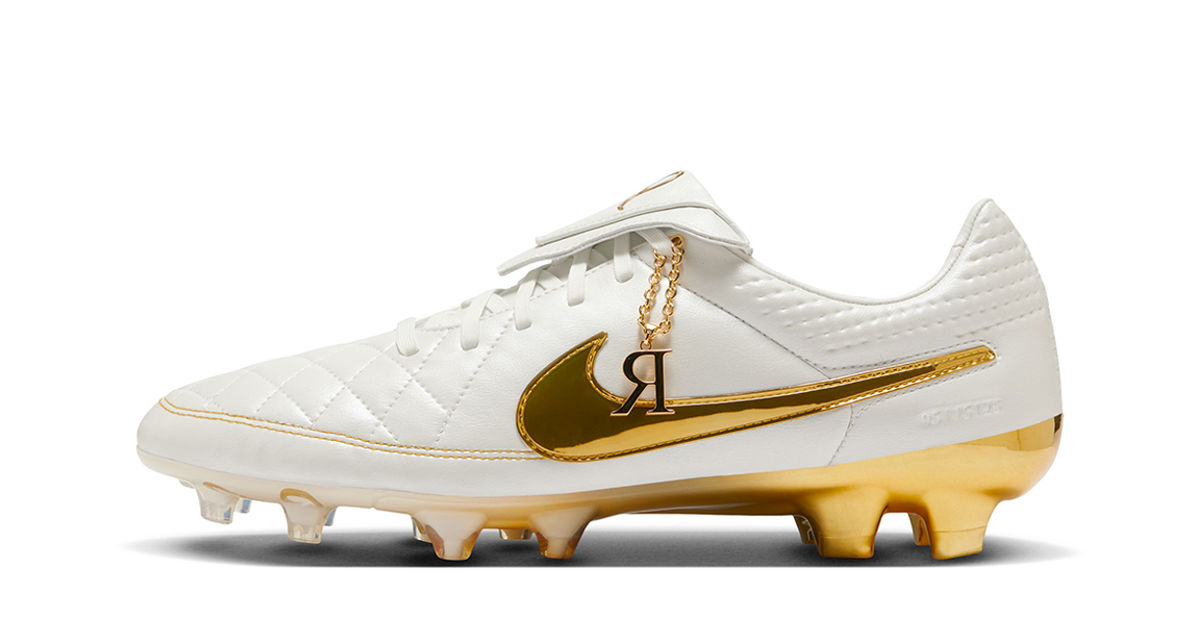 ronaldinho-x-nike-tiempo-