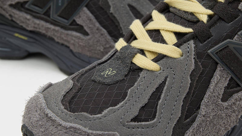 size_ x New Balance 1906D Protection Pack Black Closeup