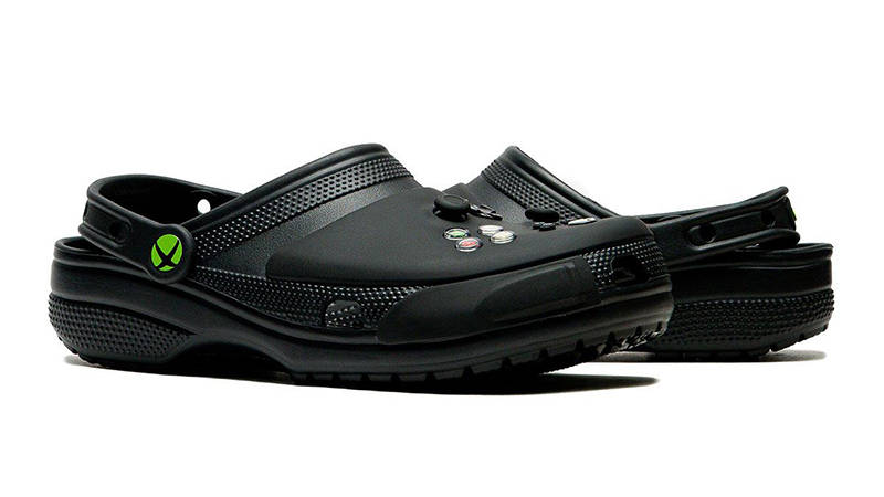 XBOX x Crocs Classic Clog Black 211439-001 side