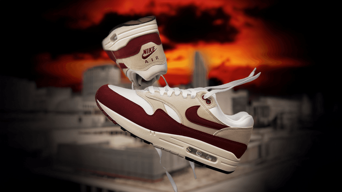 状態良い美品！ナイキ StrangerThingsUpsideDown 26cm The Nike x Stranger Things Capsule Is a Total 1980s Fever Dream