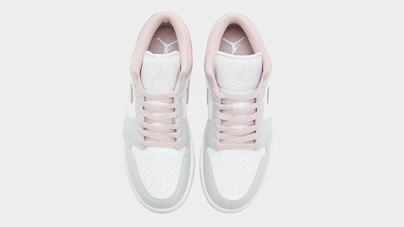 Air Jordan 1 Low Grey Particle Beige middle