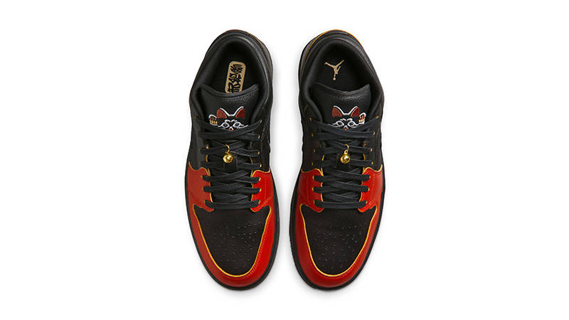 Air Jordan 1 Low Lucky Cat IQ3460-010 middle