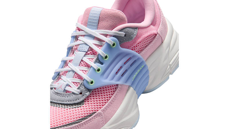 Jordan Trunner O S GS Candy Hearts II6531-600 tongue