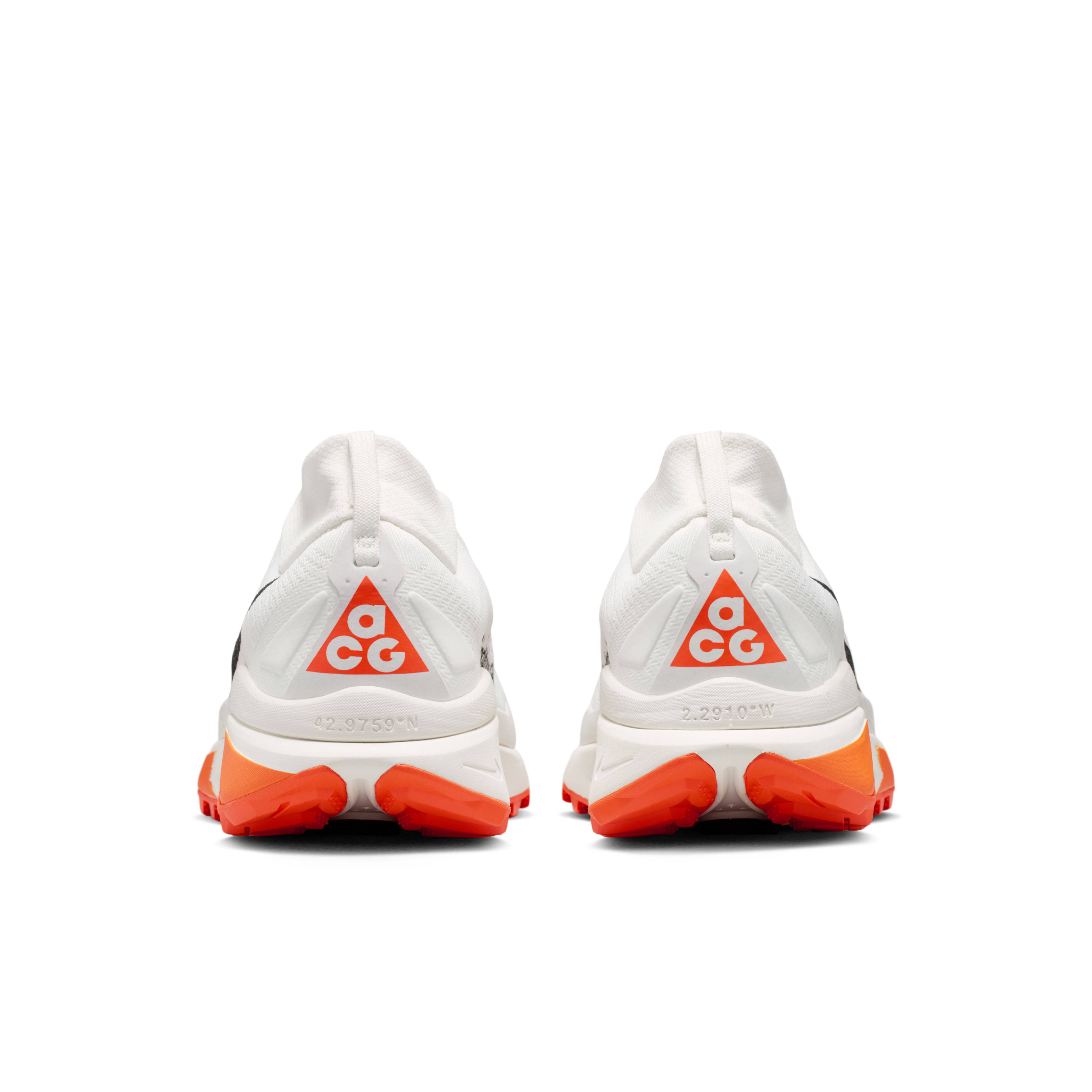 Nike ACG Zegama White Crimson Heel