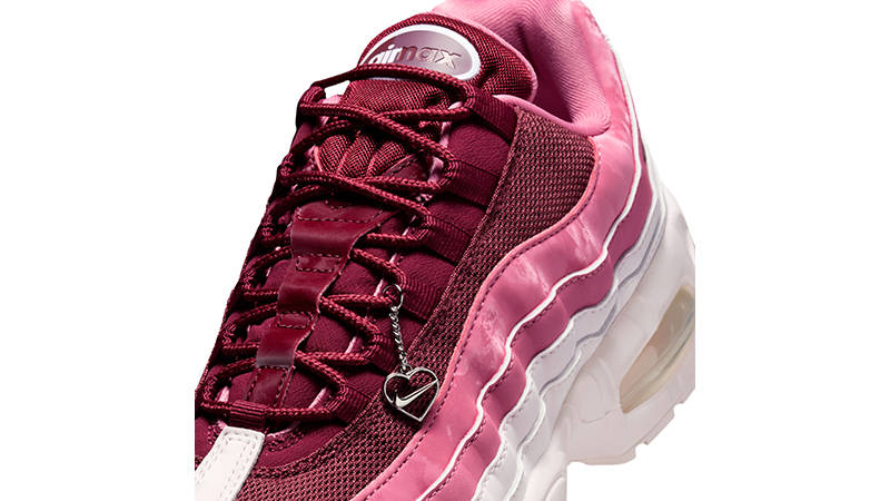 Nike Air Max 95 OG Valentines Day 2026 IB8155-600 tongue