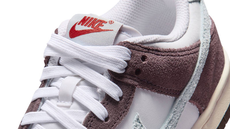 Nike Dunk Low SE GS Team Crimson Glacier Blue Detail