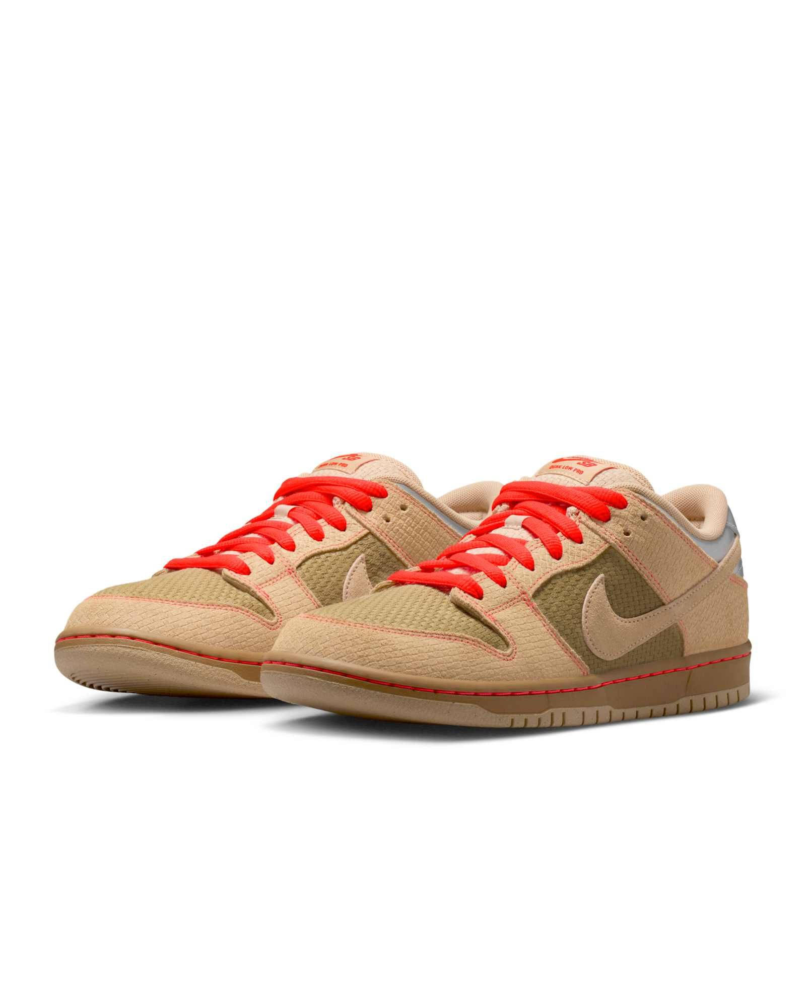 Nike SB Dunk Low Som Tum Thai Food front
