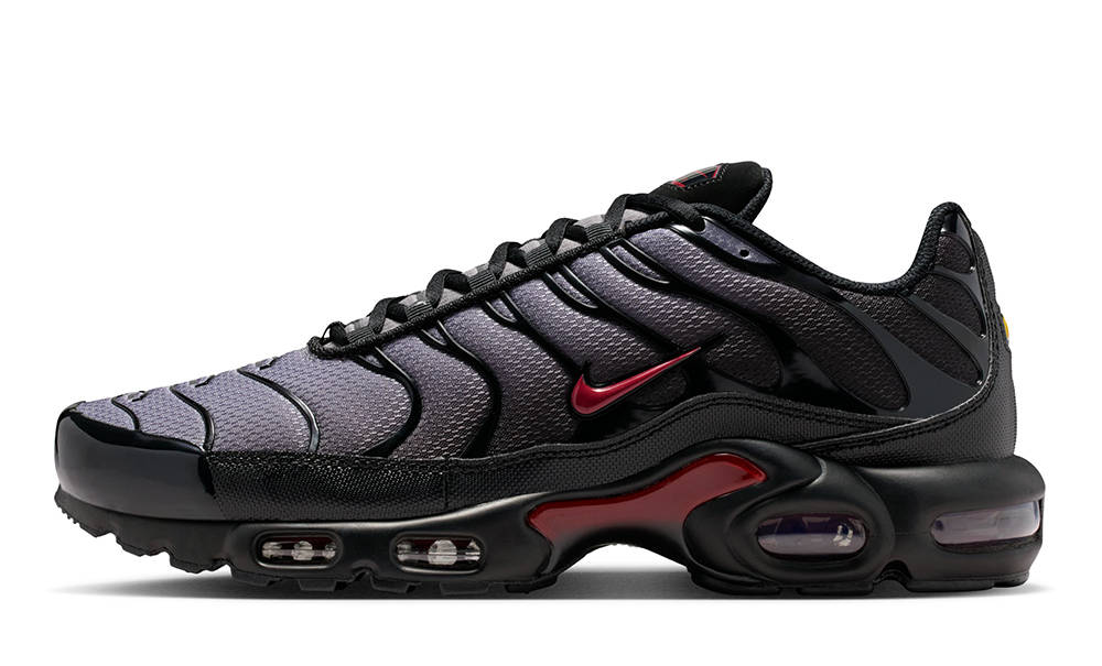 Nike TN Air Max Plus Black Team Crimson DM0032-032