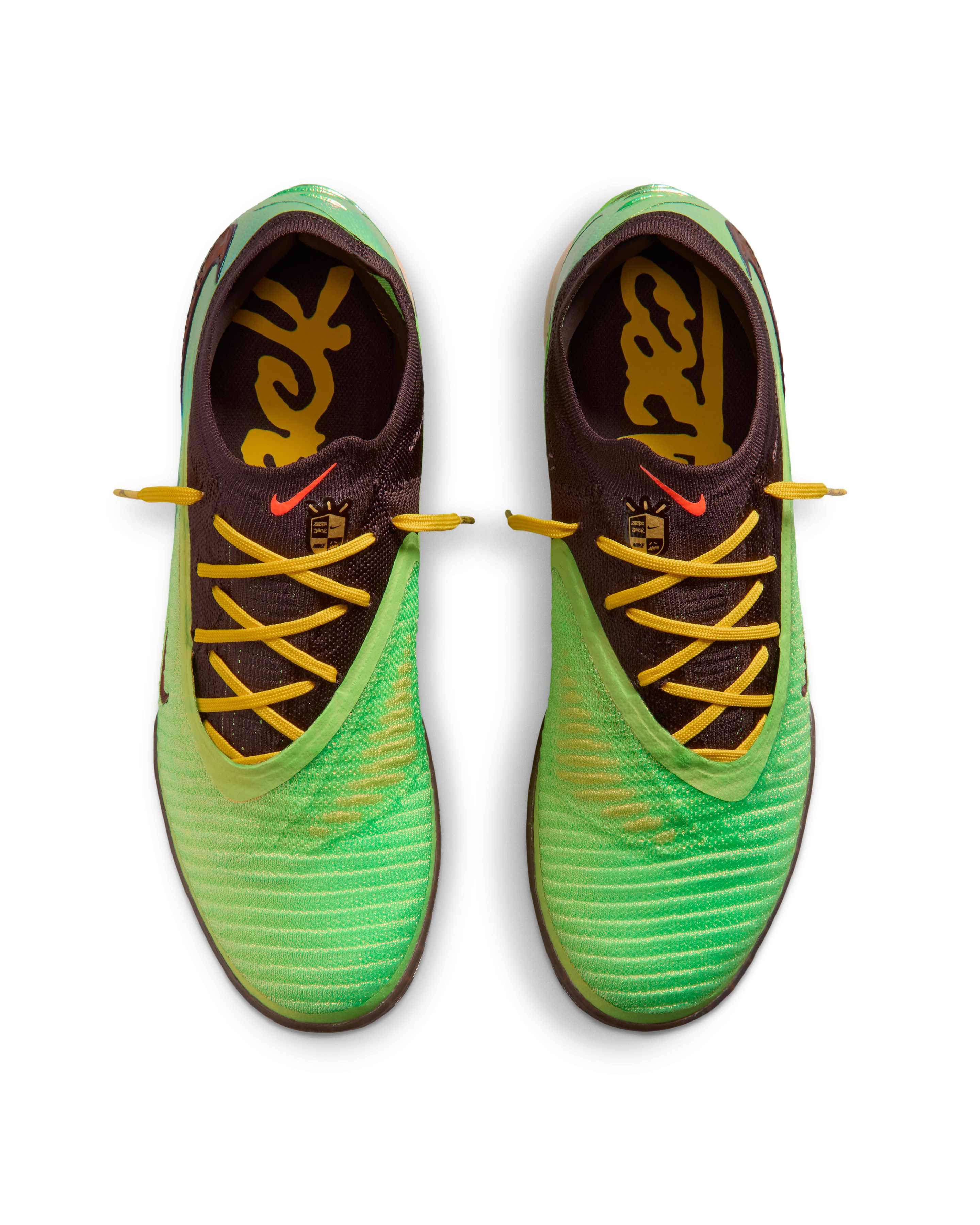 Travis Scott x Nike Phantom 6 Low Elite IC SE Green Brown Top