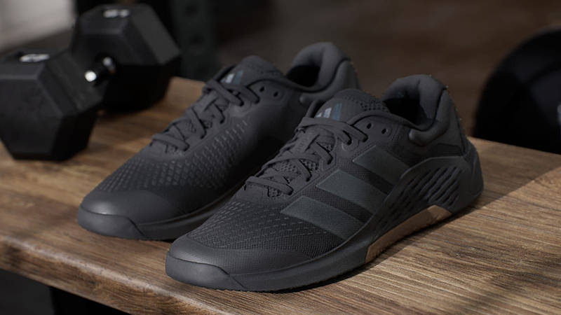 adidas Dropset 4 Black JR4673 on table