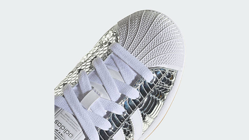adidas Superstar II Chrome Snake KH9020 toe