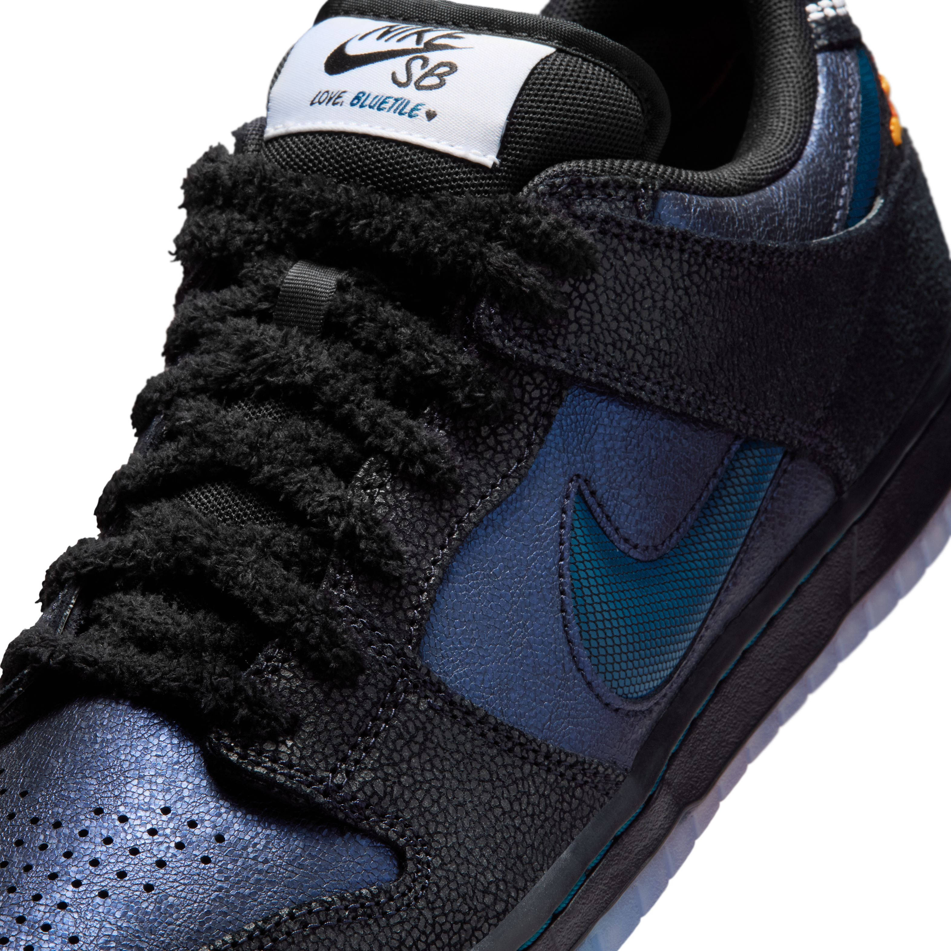 Bluetile Skateshop x Nike SB Dunk Low Butterfly side