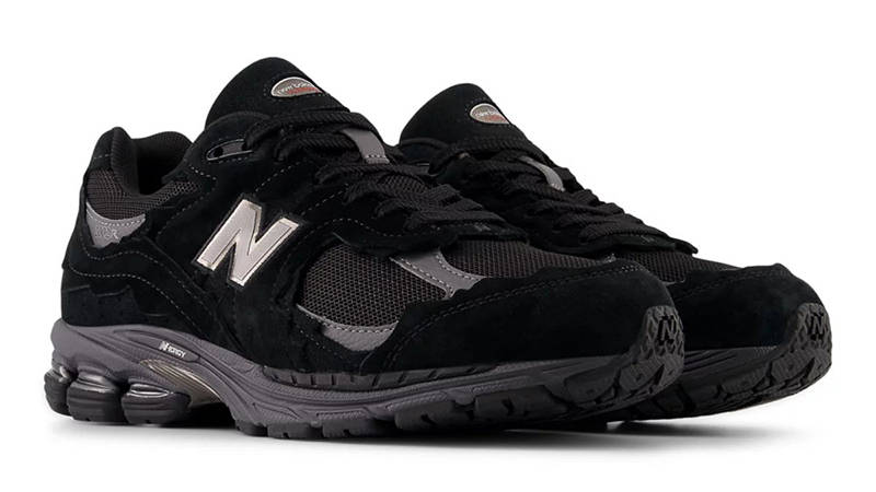 New Balance 2002R Gore-Tex Protection Pack Black U20023MB front